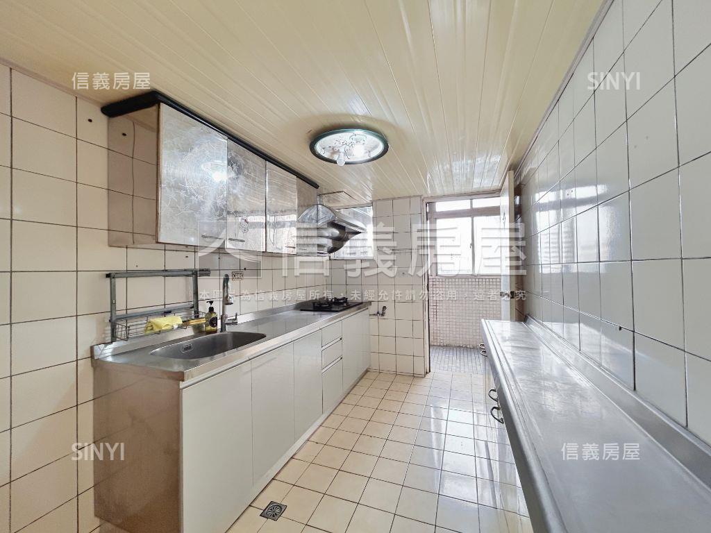 林口台北芳鄰邊間３房車位房屋室內格局與周邊環境