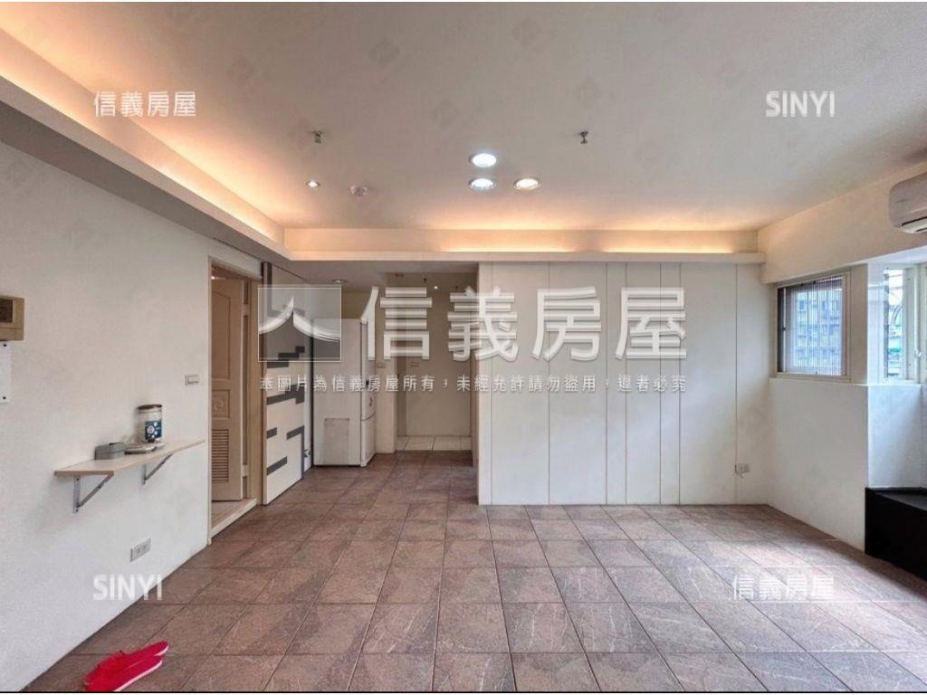 榮富高樓採光二房二衛房屋室內格局與周邊環境
