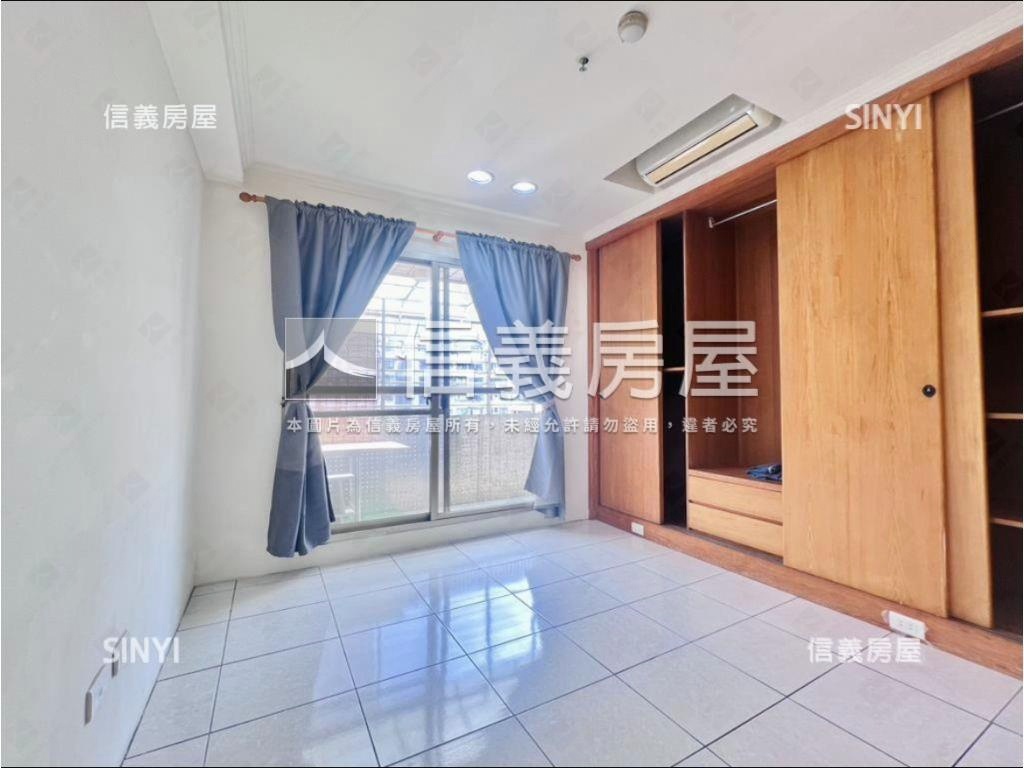 榮富高樓採光二房二衛房屋室內格局與周邊環境