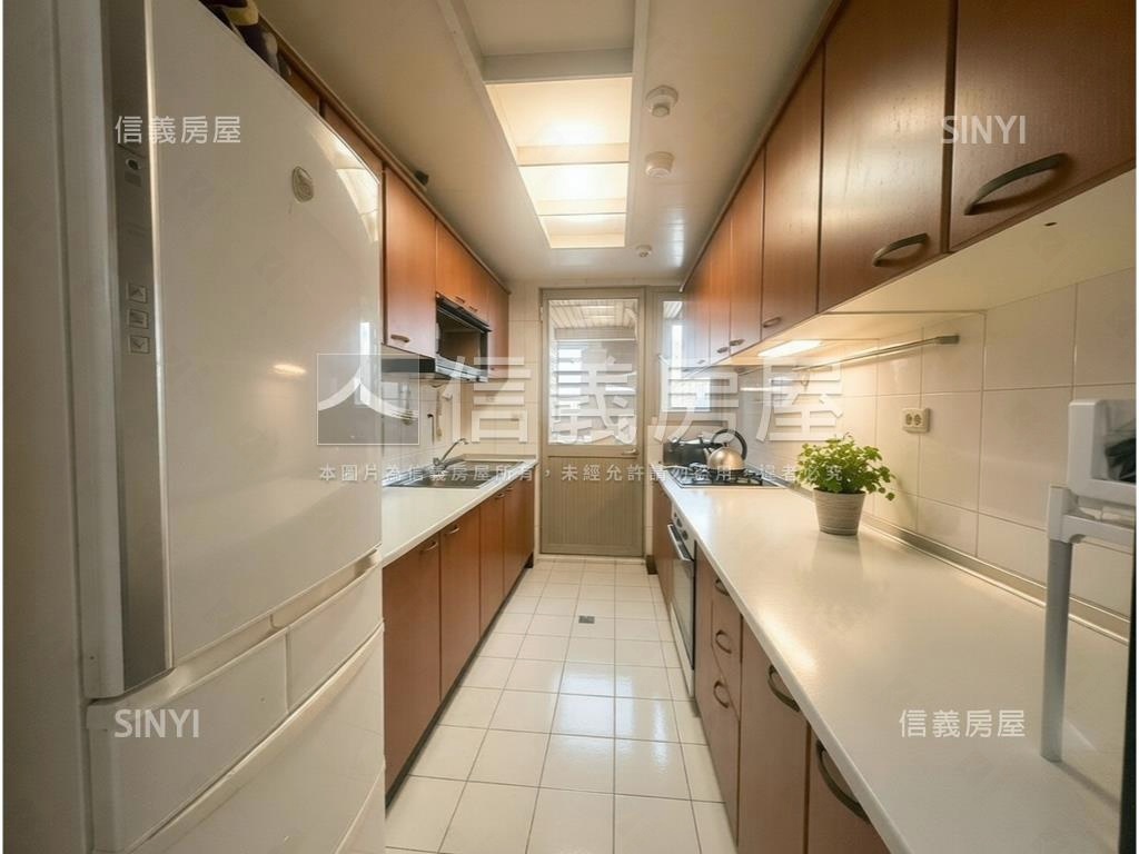 登瑞登峰淡江大橋景觀美宅房屋室內格局與周邊環境