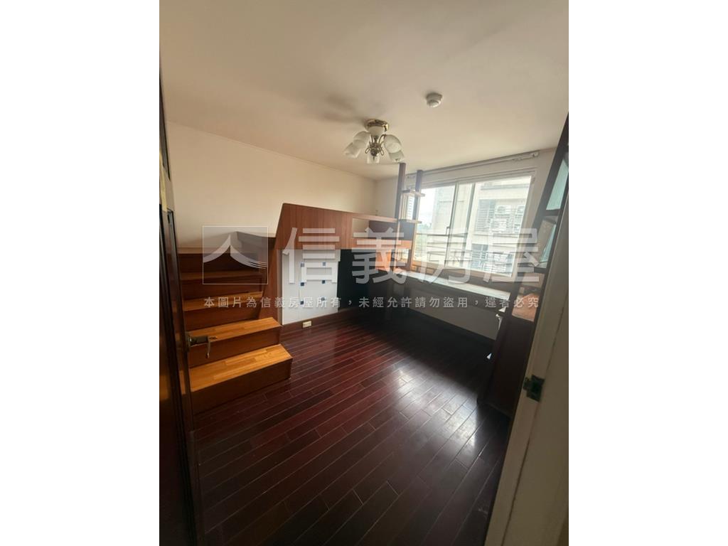＊力麒敦品＊景觀＊樓中樓房屋室內格局與周邊環境
