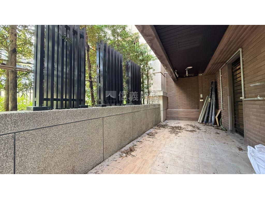 ＴｈｅＱｕｅｅｎ挑高美宅房屋室內格局與周邊環境