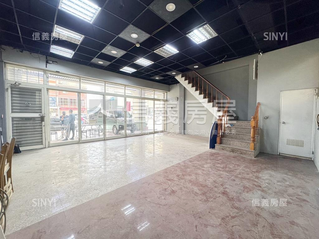 高鐵樞紐‧面寬店住房屋室內格局與周邊環境
