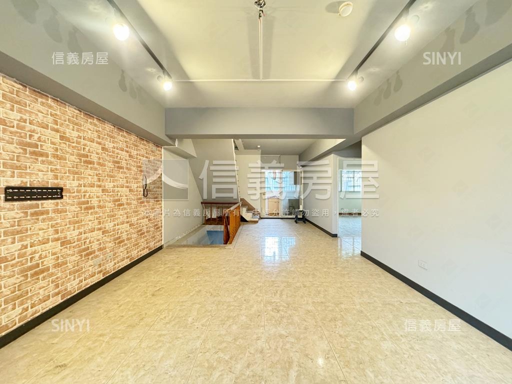 高鐵樞紐‧面寬店住房屋室內格局與周邊環境