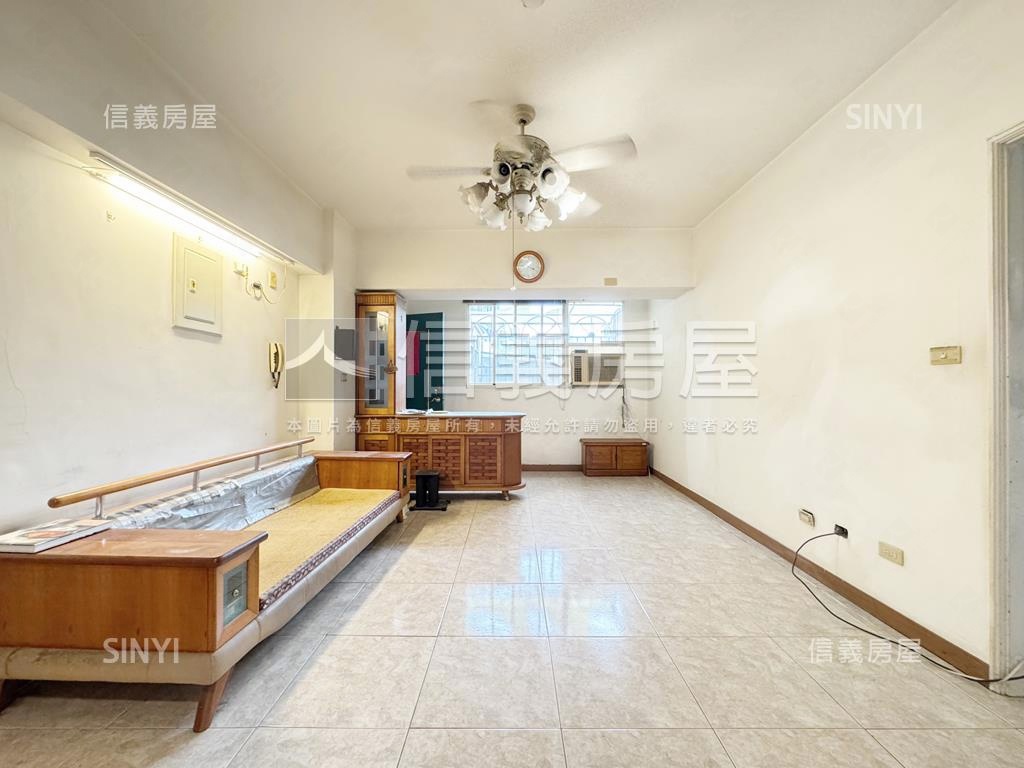 高鐵樞紐‧面寬店住房屋室內格局與周邊環境