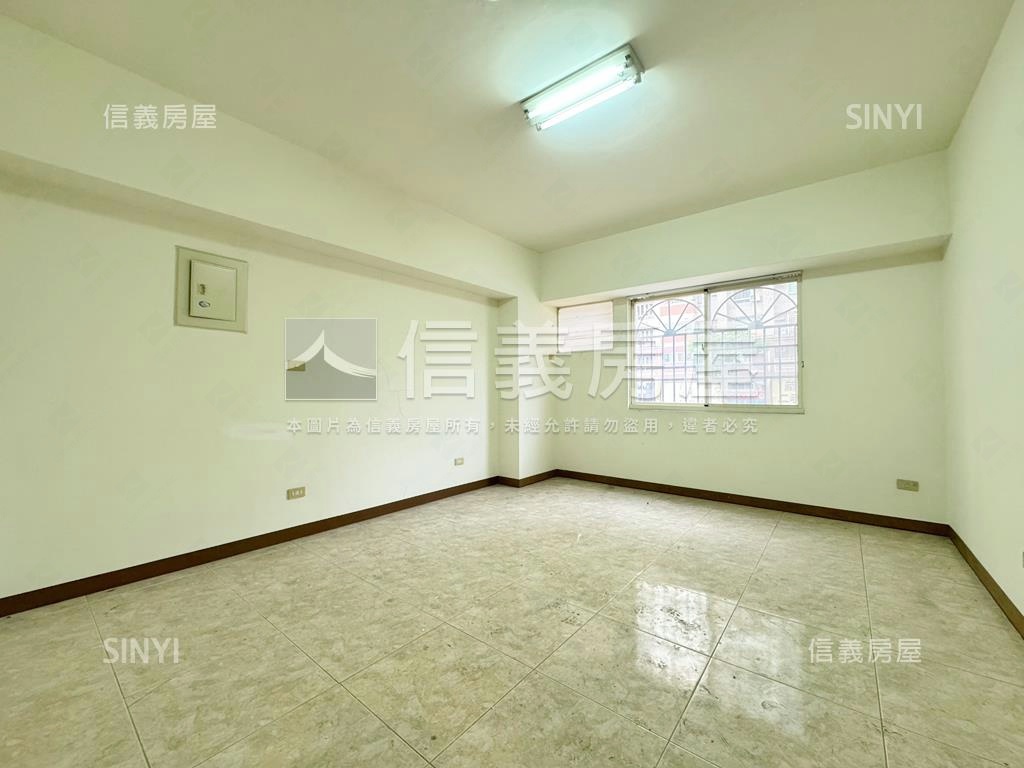 高鐵樞紐‧面寬店住房屋室內格局與周邊環境
