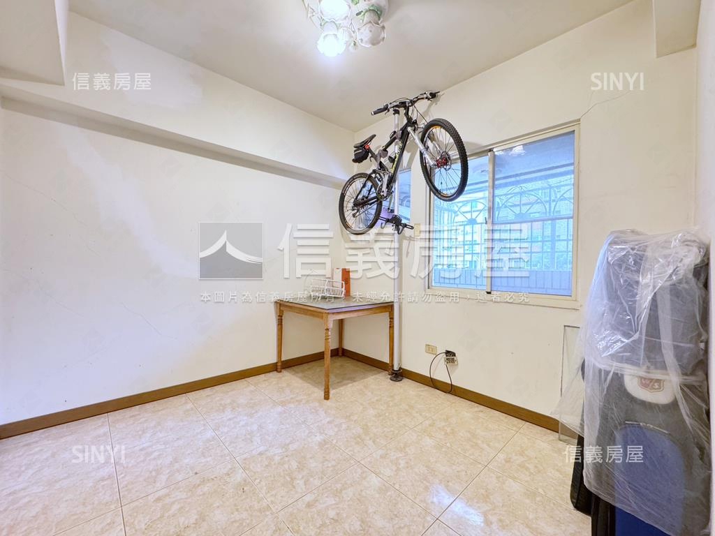 高鐵樞紐‧面寬店住房屋室內格局與周邊環境