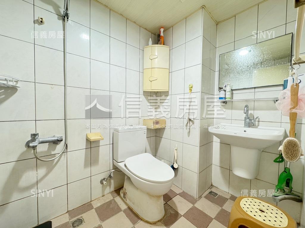高鐵樞紐‧面寬店住房屋室內格局與周邊環境