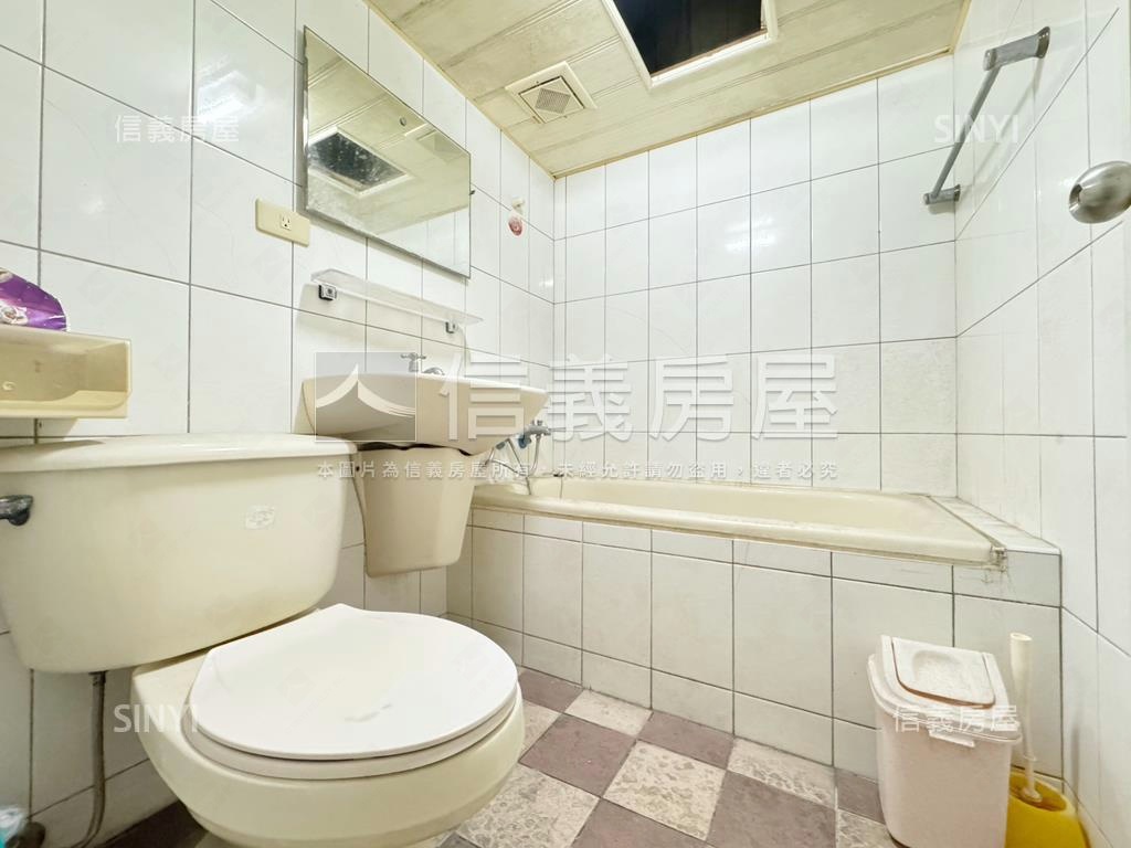 高鐵樞紐‧面寬店住房屋室內格局與周邊環境