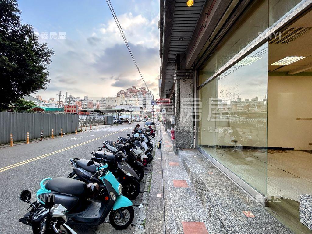 近未來體育園區金店面房屋室內格局與周邊環境