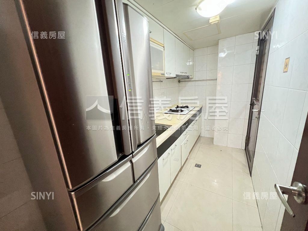 凱撒景觀四房車位房屋室內格局與周邊環境