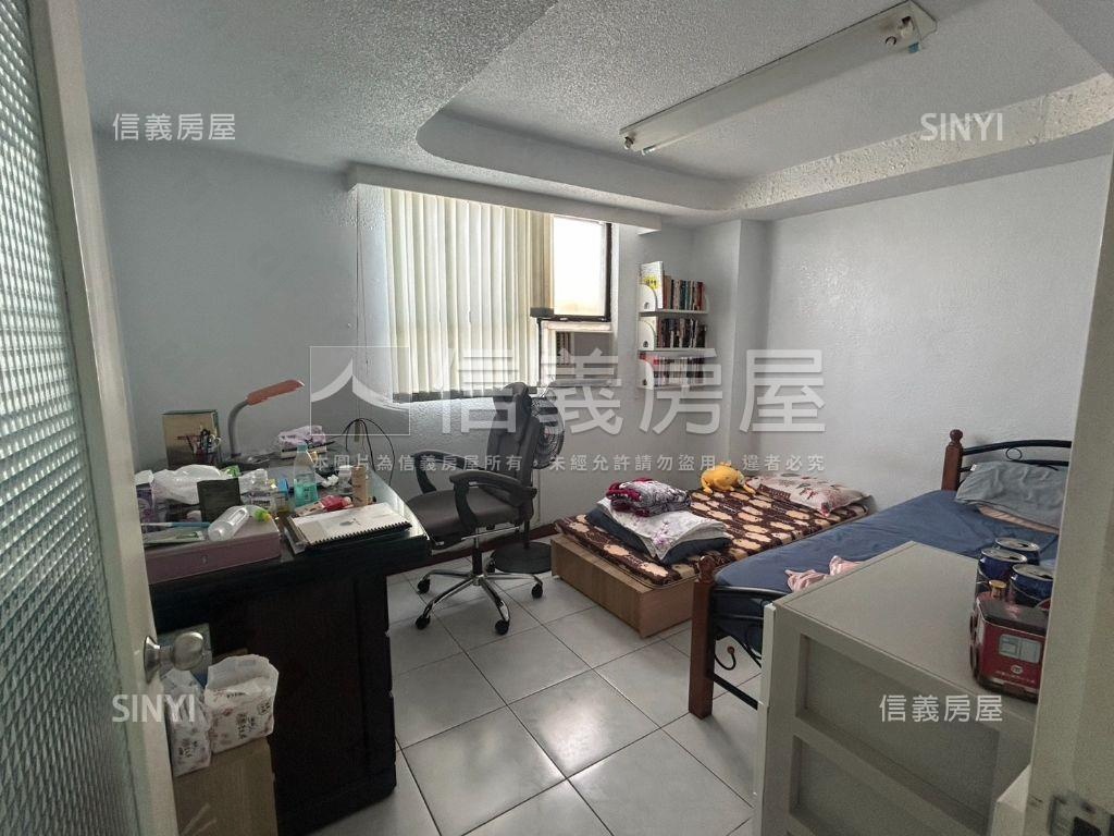 愛河低總價大三房房屋室內格局與周邊環境