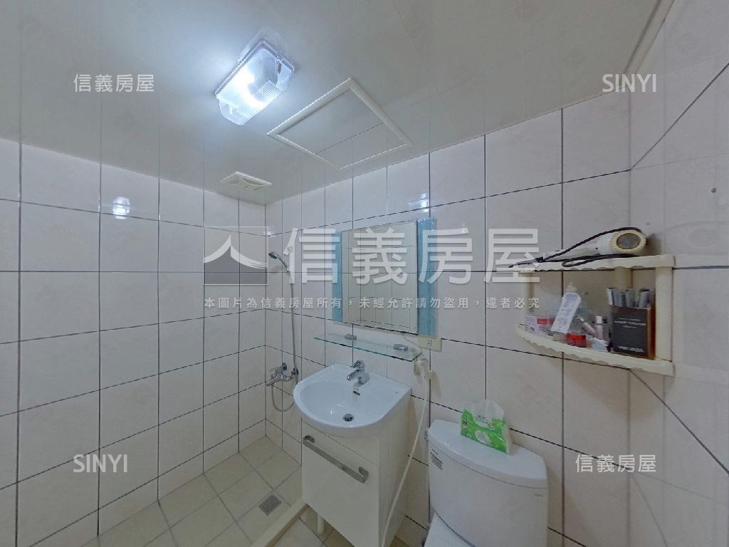 藝術名宮三房有車位房屋室內格局與周邊環境