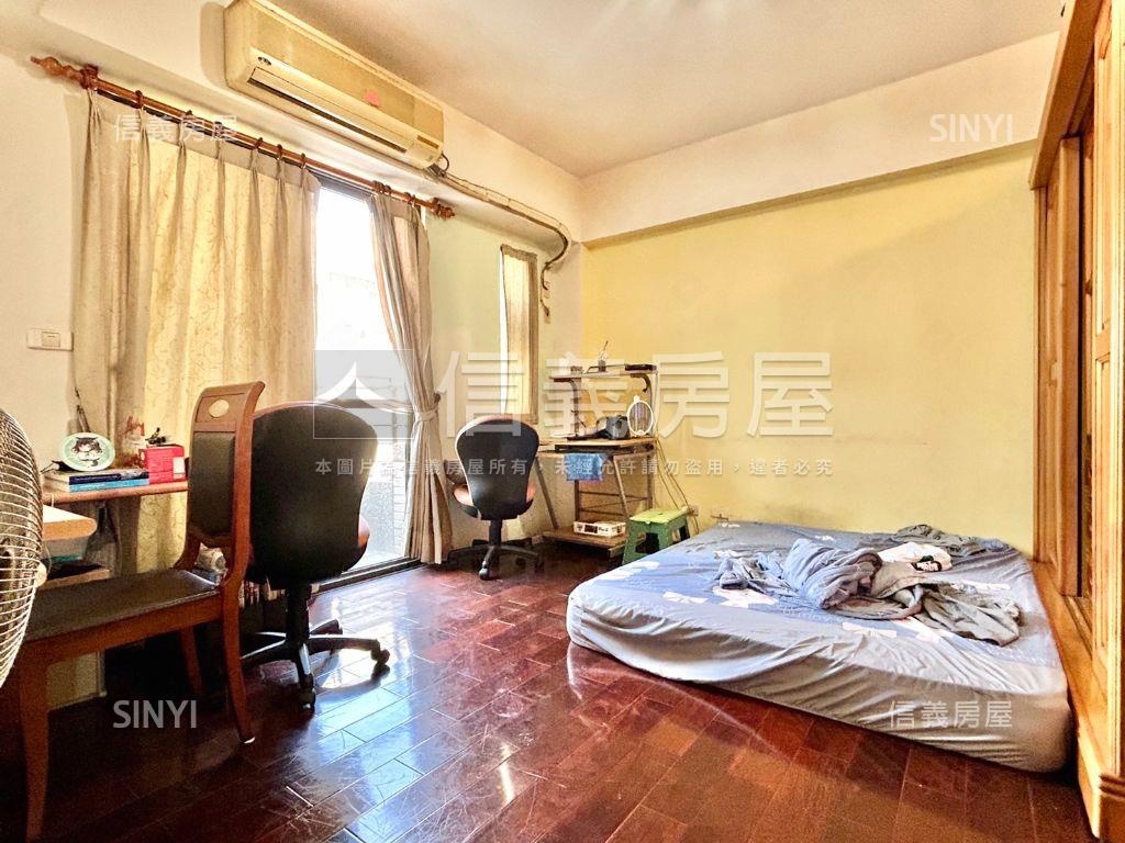 楠梓低總價機能好停車透天房屋室內格局與周邊環境