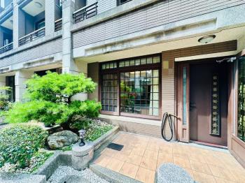 大里二期舜元震後花園別墅