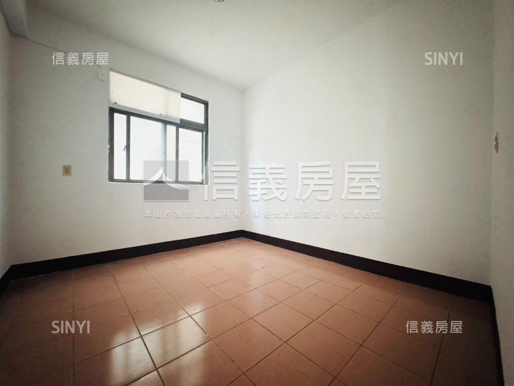 稀有車站旁三樓房屋室內格局與周邊環境