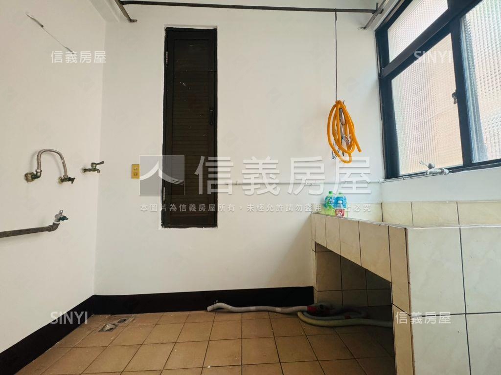 稀有車站旁三樓房屋室內格局與周邊環境