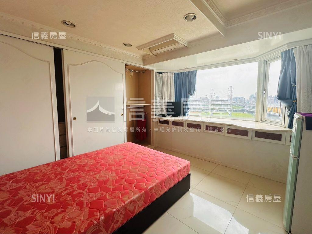 高樓河景靜謐大戶帶車位房屋室內格局與周邊環境