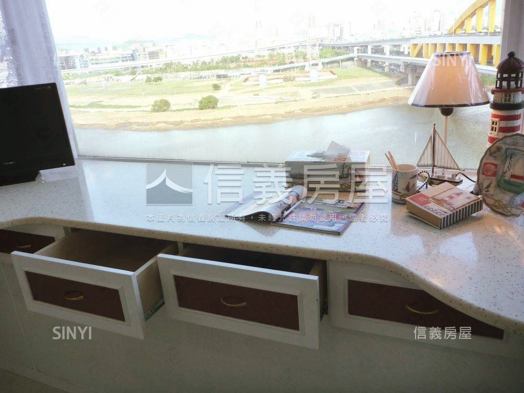 高樓河景靜謐大戶帶車位房屋室內格局與周邊環境