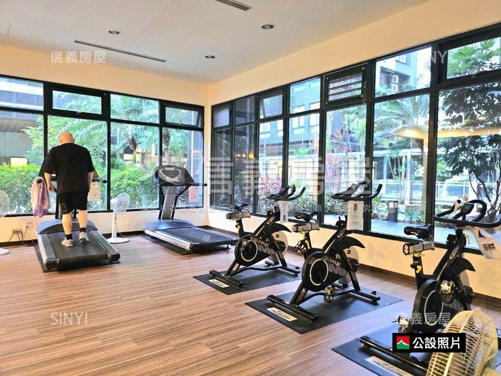 Ｉ－ＣＯＭＥ挑高房屋室內格局與周邊環境