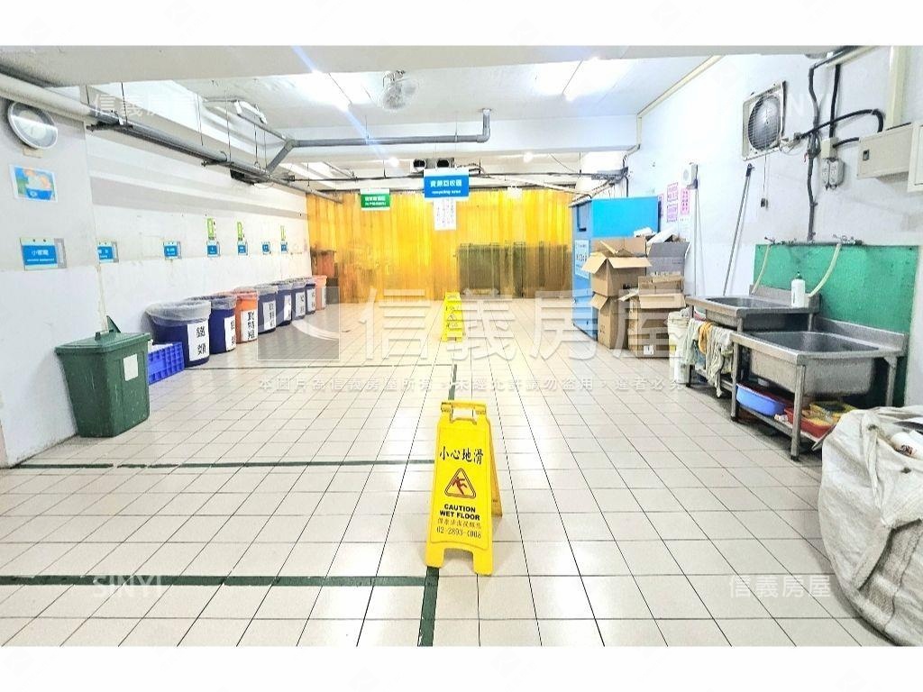 Ｉ－ＣＯＭＥ挑高房屋室內格局與周邊環境