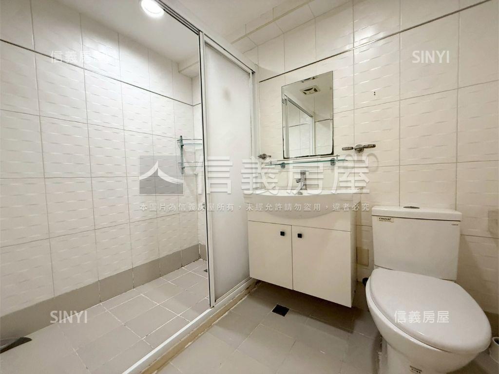 富立真善美四房附車位房屋室內格局與周邊環境