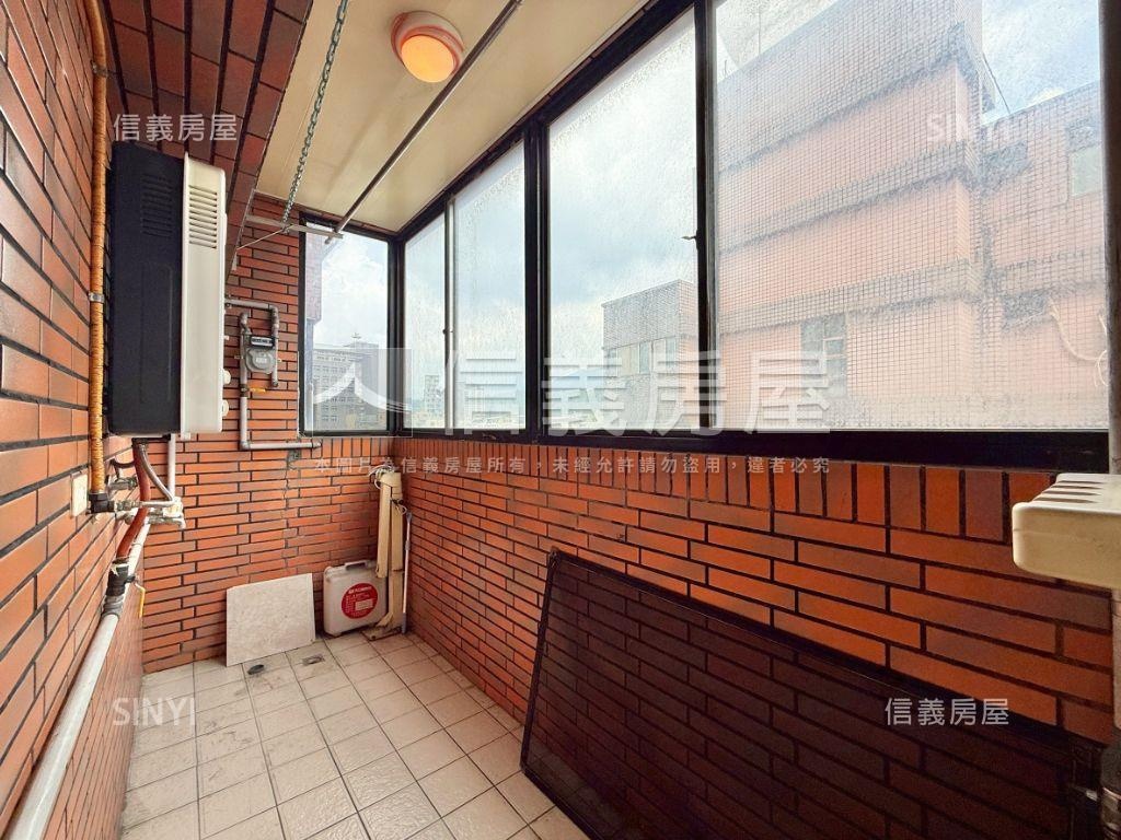 專任新台五路精品美屋房屋室內格局與周邊環境