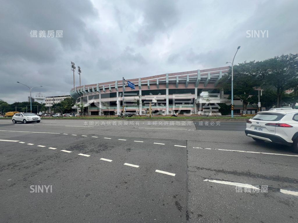百川樂沐四房雙車位房屋室內格局與周邊環境