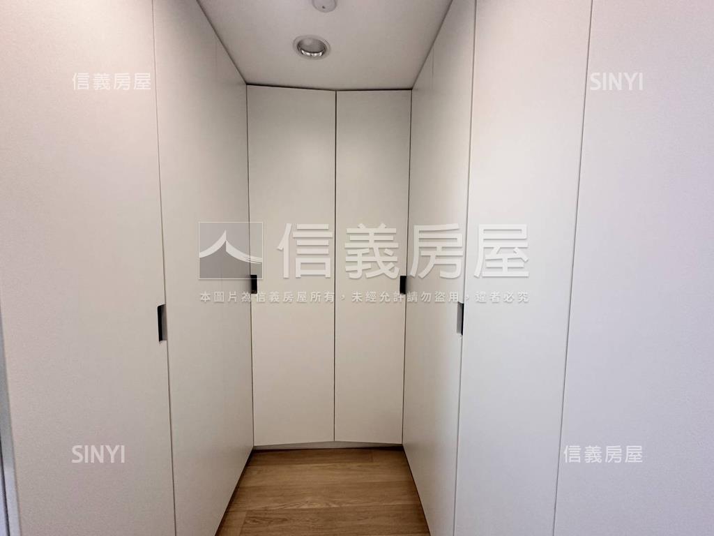 深耕一路發發發三房車位房屋室內格局與周邊環境