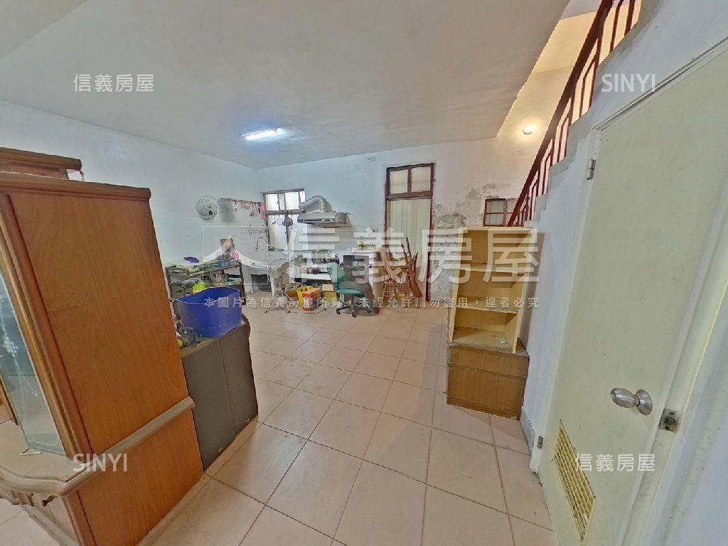 近龍岡圓環清幽透天房屋室內格局與周邊環境