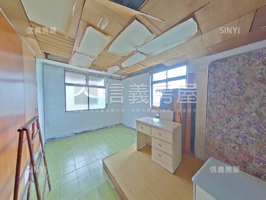 近龍岡圓環清幽透天房屋室內格局與周邊環境
