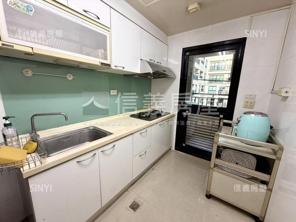 帝標高樓兩房平車房屋室內格局與周邊環境