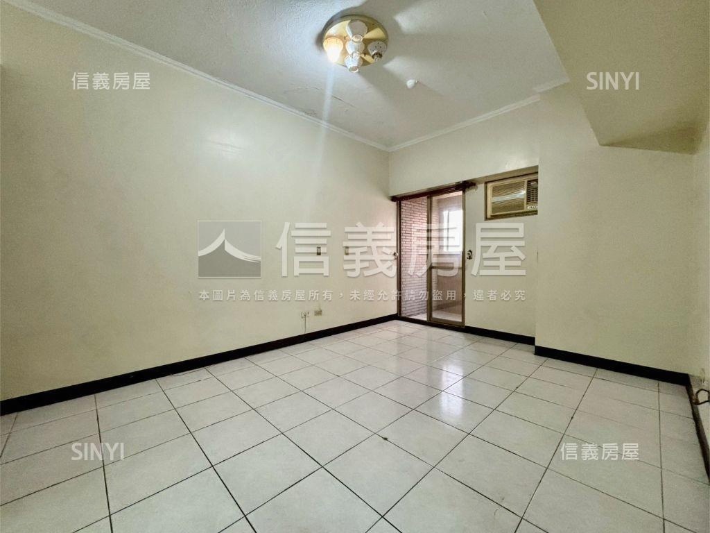 蘭園畫世紀四房車位房屋室內格局與周邊環境