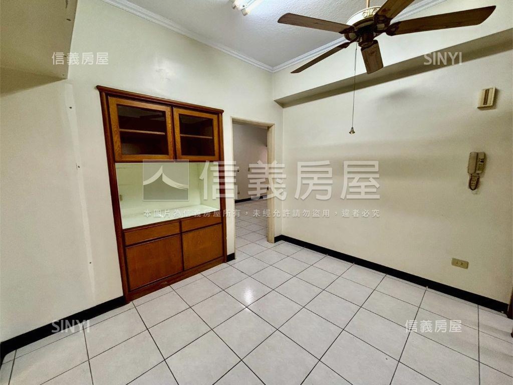 蘭園畫世紀四房車位房屋室內格局與周邊環境