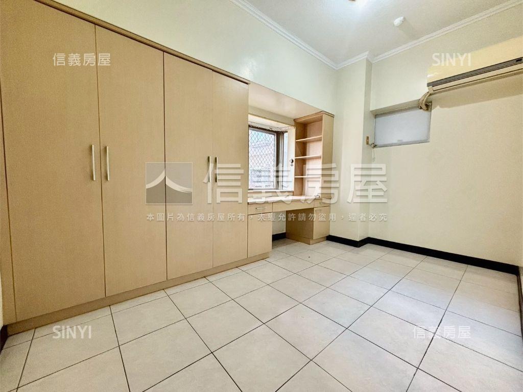 蘭園畫世紀四房車位房屋室內格局與周邊環境