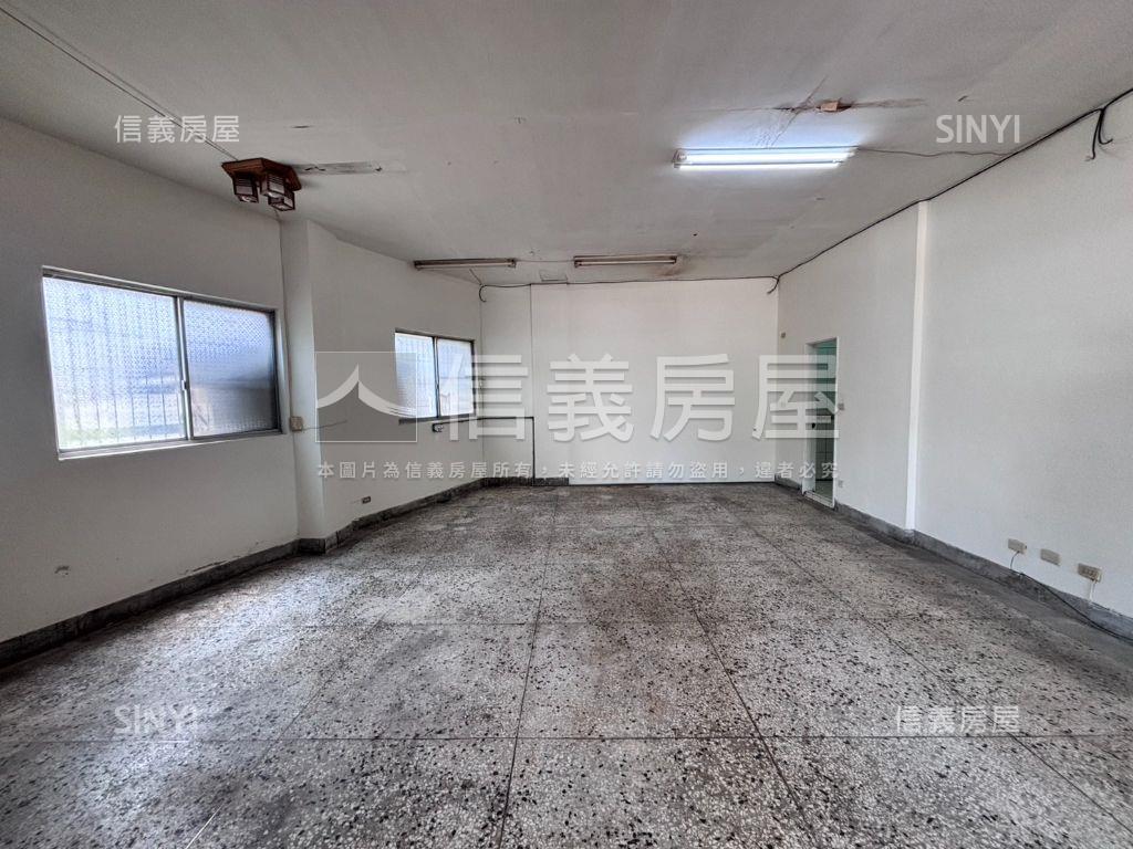 北區大面寬顯眼店面房屋室內格局與周邊環境