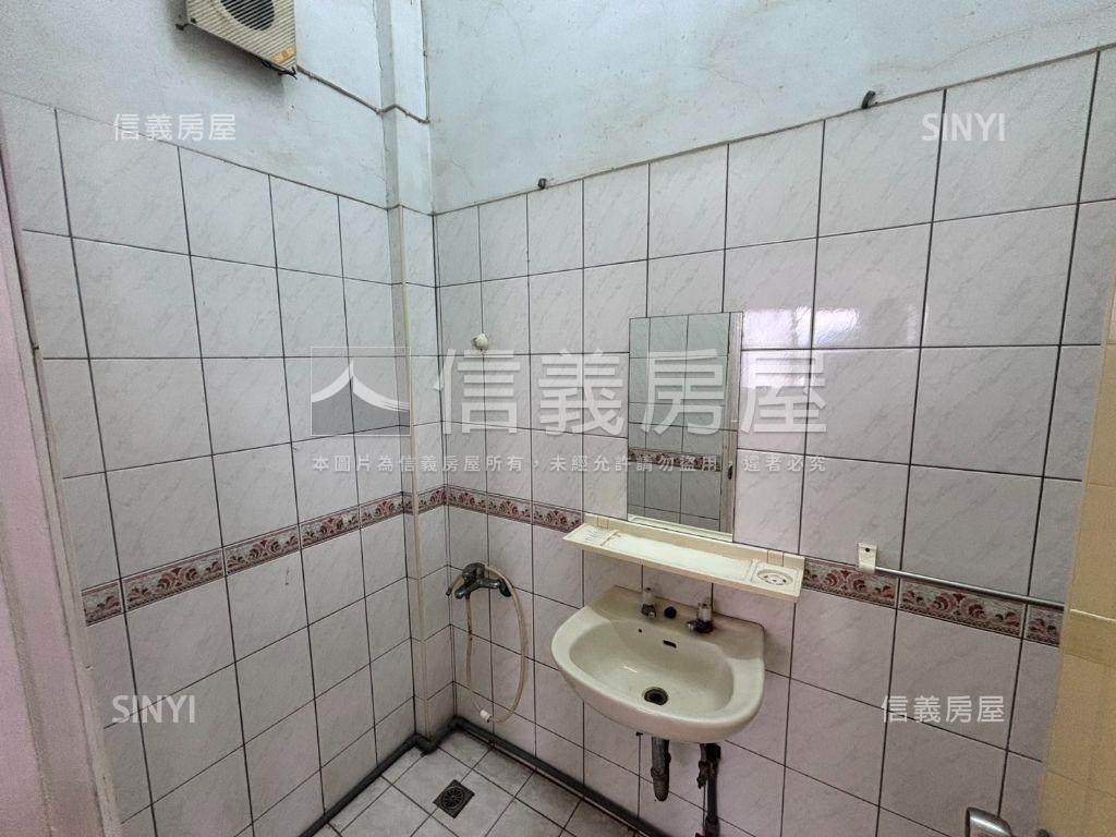北區大面寬顯眼店面房屋室內格局與周邊環境