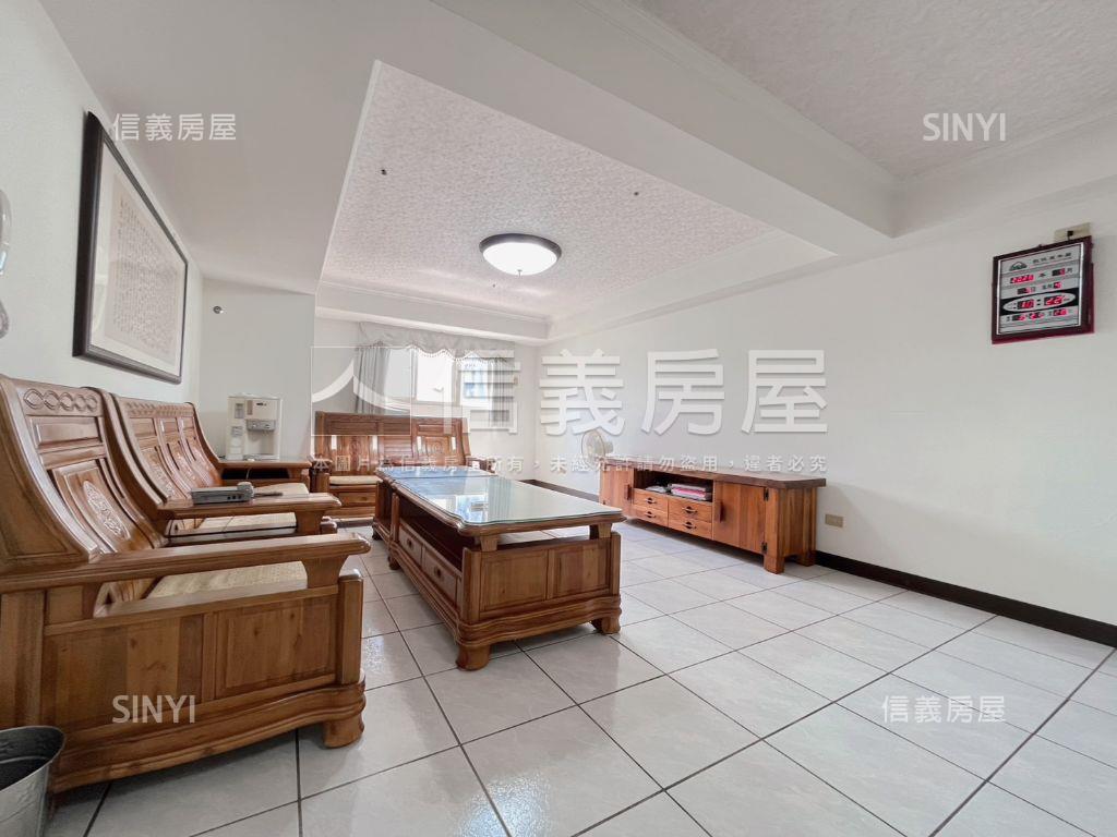 優詩丹郡邊間高樓視野美宅房屋室內格局與周邊環境