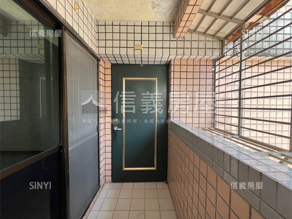 地球村稀有頂加美寓房屋室內格局與周邊環境