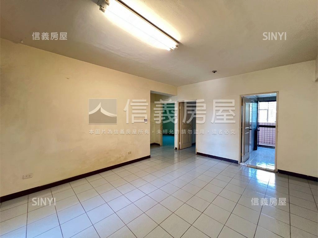 地球村稀有頂加美寓房屋室內格局與周邊環境