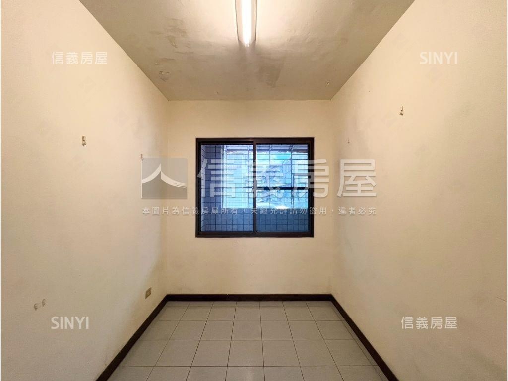 地球村稀有頂加美寓房屋室內格局與周邊環境