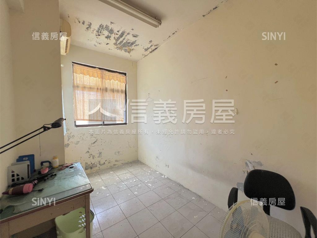地球村稀有頂加美寓房屋室內格局與周邊環境