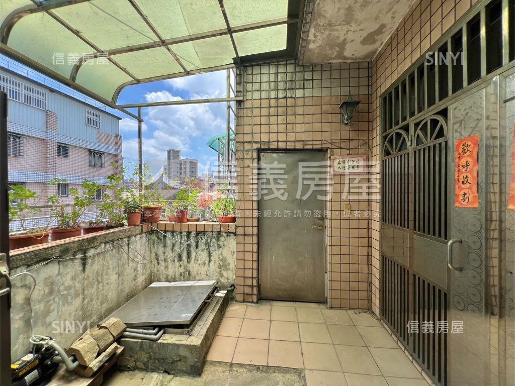 地球村稀有頂加美寓房屋室內格局與周邊環境