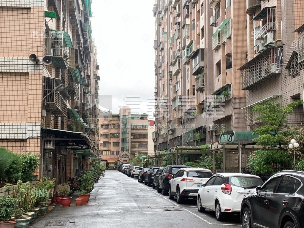 地球村稀有頂加美寓房屋室內格局與周邊環境