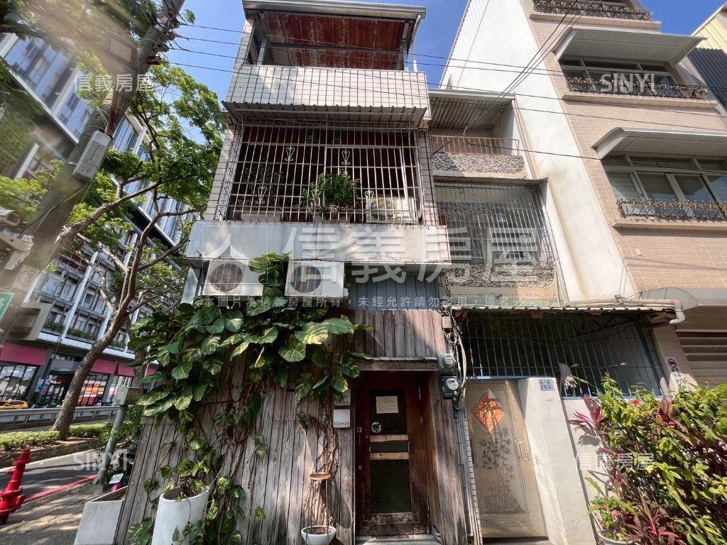 高鐵商圈有間三角金店面房屋室內格局與周邊環境