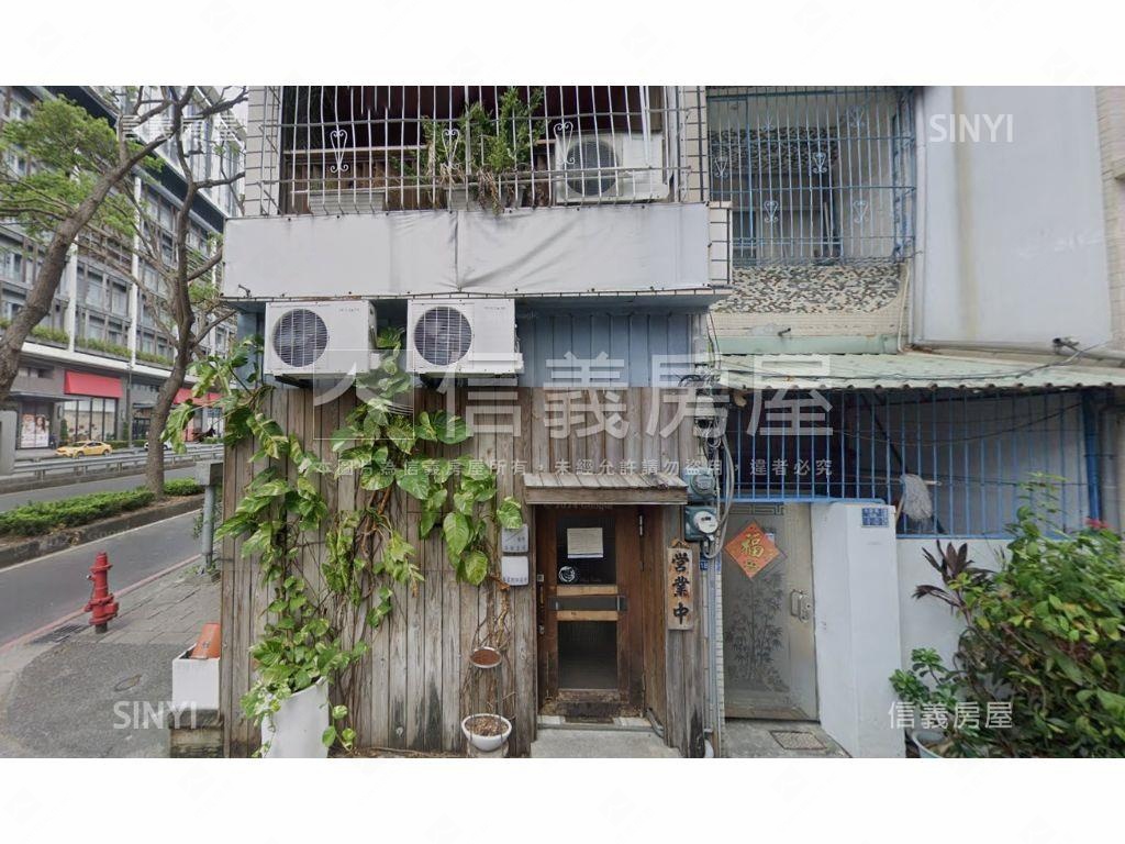 高鐵商圈有間三角金店面房屋室內格局與周邊環境
