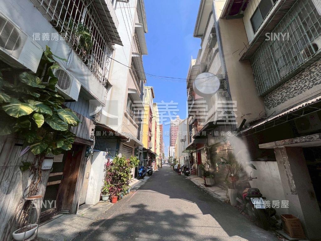 高鐵商圈有間三角金店面房屋室內格局與周邊環境