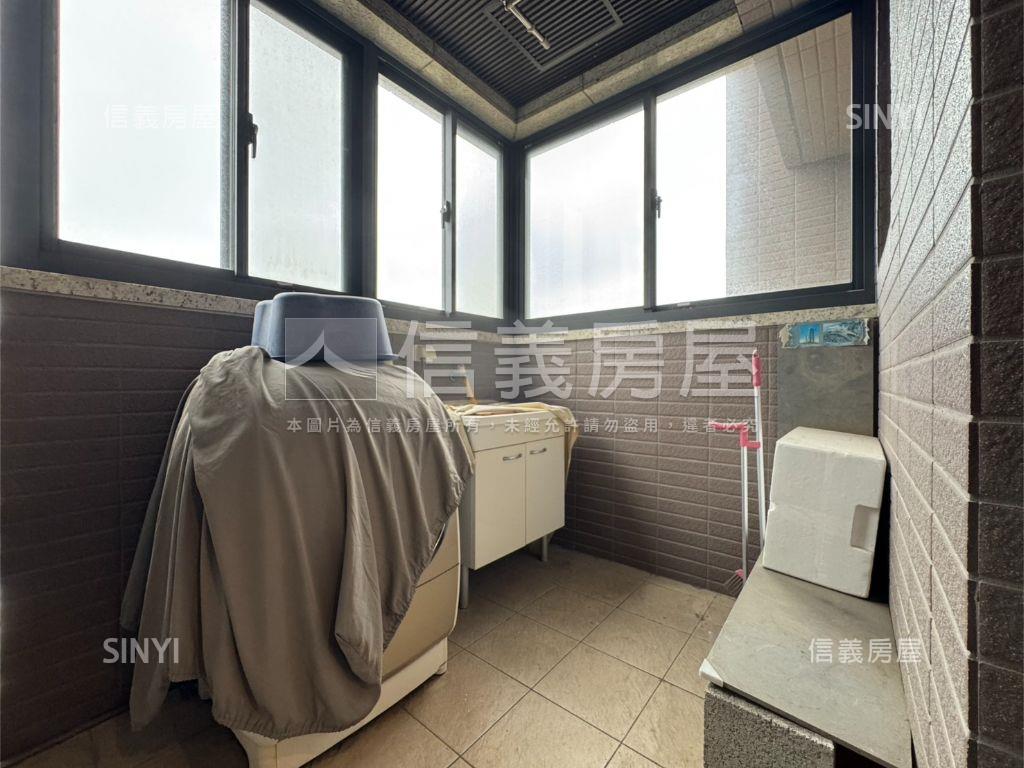 三捷鋼骨四房萬坪公園市政房屋室內格局與周邊環境