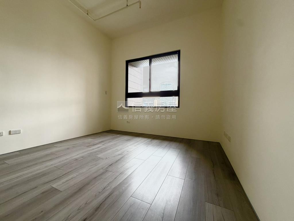 帥富宇藏富三房近普霖斯頓房屋室內格局與周邊環境