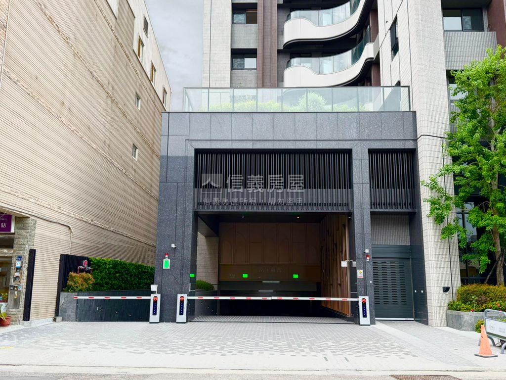帥富宇藏富三房近普霖斯頓房屋室內格局與周邊環境